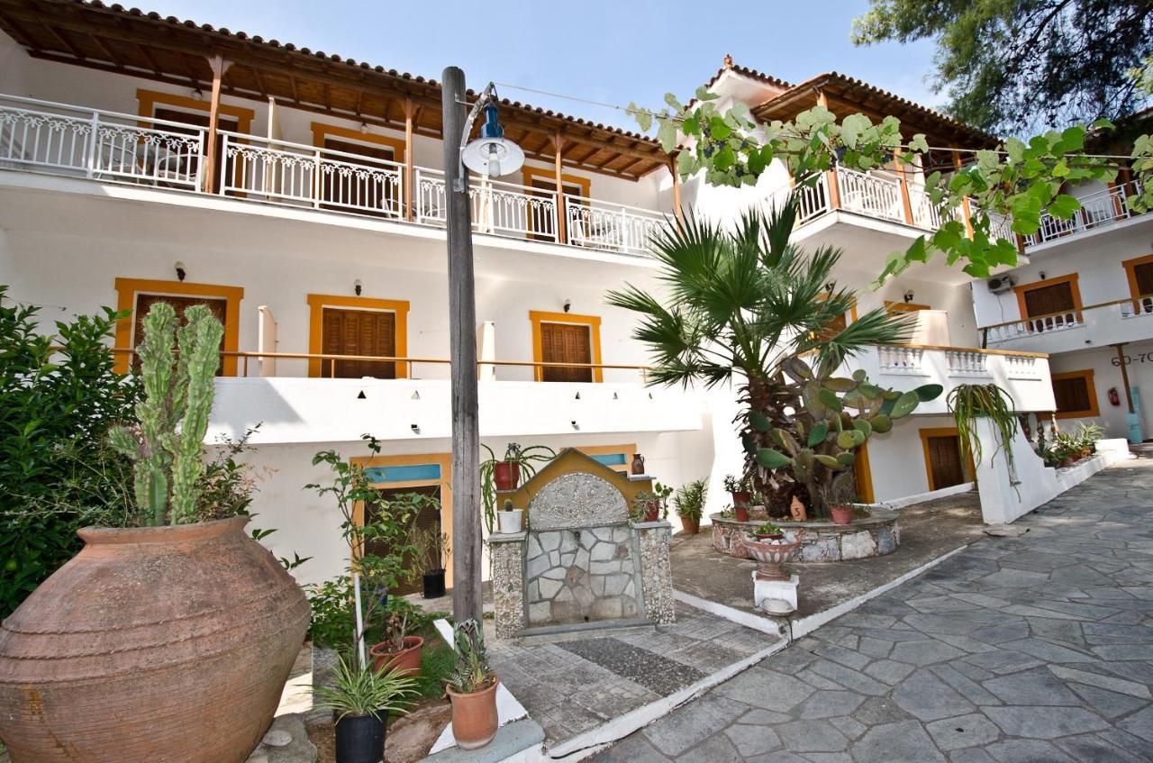 Zaneta Hotel & Apartments Neo Klima Luaran gambar